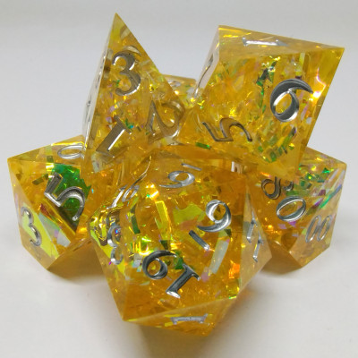 Prismatic Tinsel Dice - yellow in a bottle with screw-cap