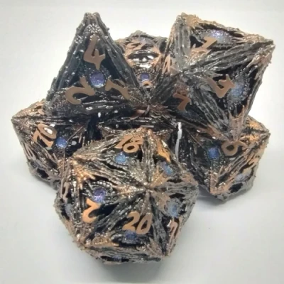 Devil-Eye Dice Kit - Brushed copper with shimmering purple eye in a metal box
